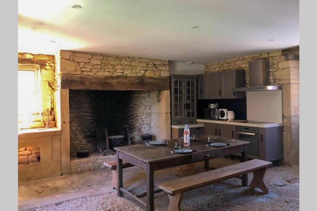 Chez Renou Et Prosperou Maison Typique Du Sarladait Saint-Genies Bagian luar foto