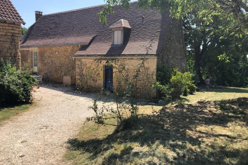 Chez Renou Et Prosperou Maison Typique Du Sarladait Saint-Genies Bagian luar foto