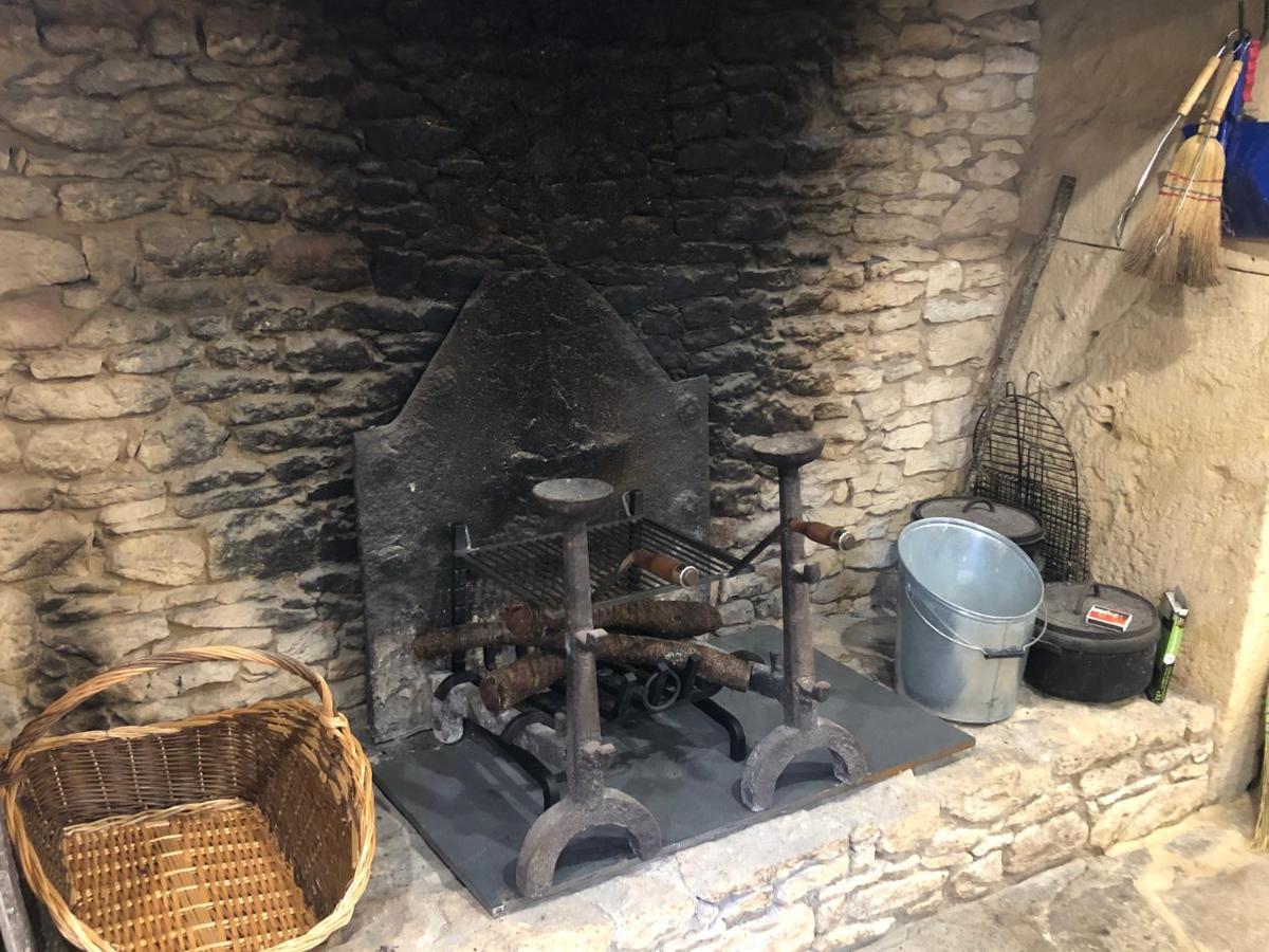Chez Renou Et Prosperou Maison Typique Du Sarladait Saint-Genies Bagian luar foto