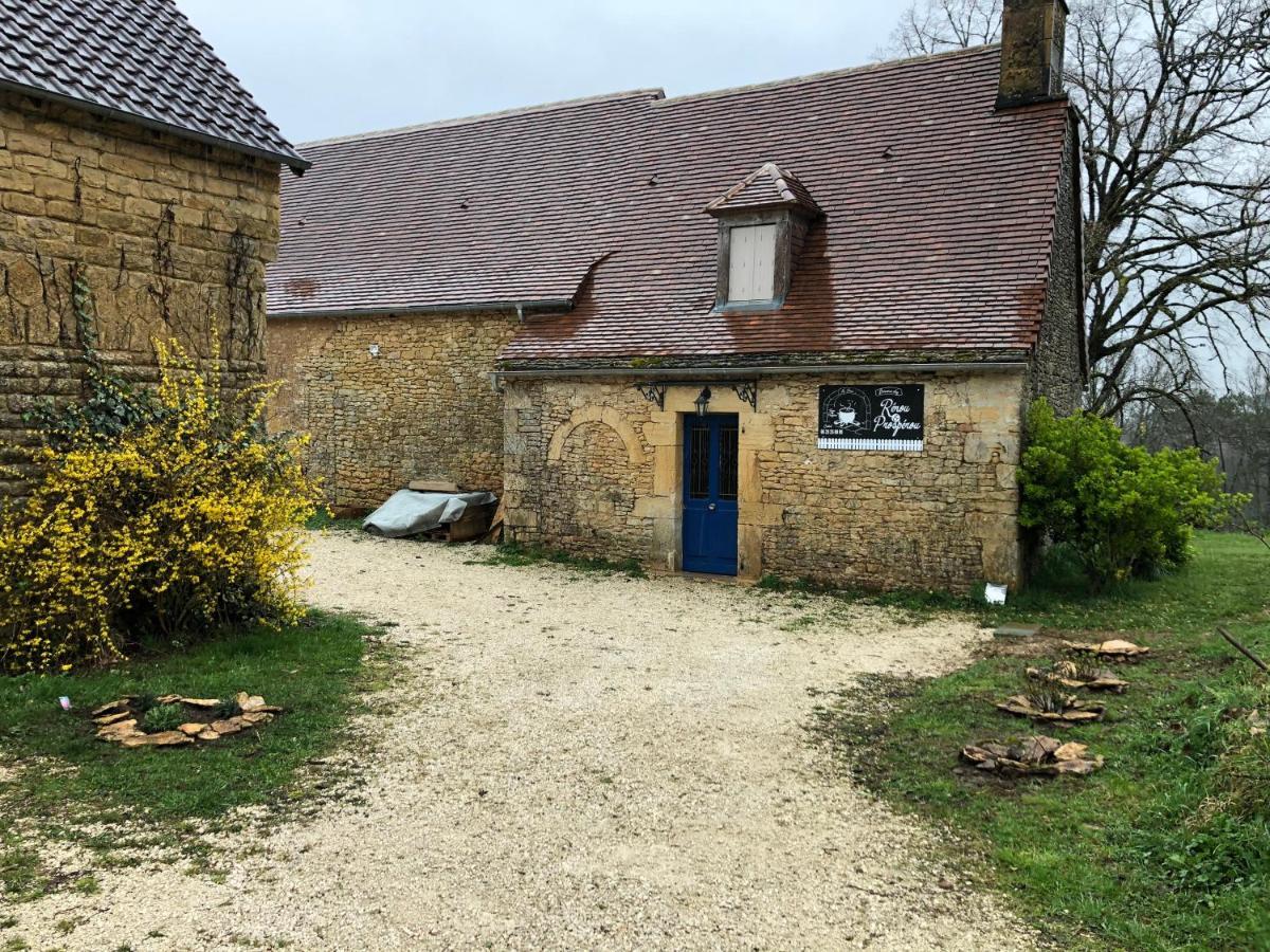Chez Renou Et Prosperou Maison Typique Du Sarladait Saint-Genies Bagian luar foto