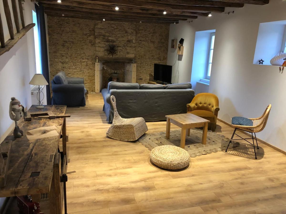 Chez Renou Et Prosperou Maison Typique Du Sarladait Saint-Genies Bagian luar foto