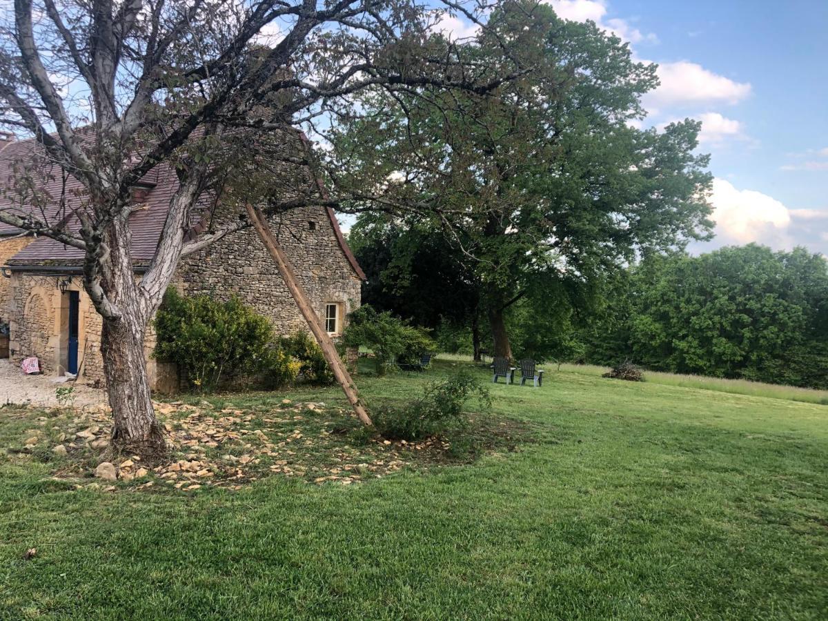 Chez Renou Et Prosperou Maison Typique Du Sarladait Saint-Genies Bagian luar foto