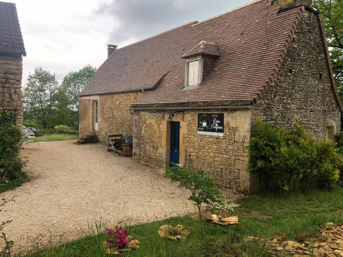 Chez Renou Et Prosperou Maison Typique Du Sarladait Saint-Genies Bagian luar foto