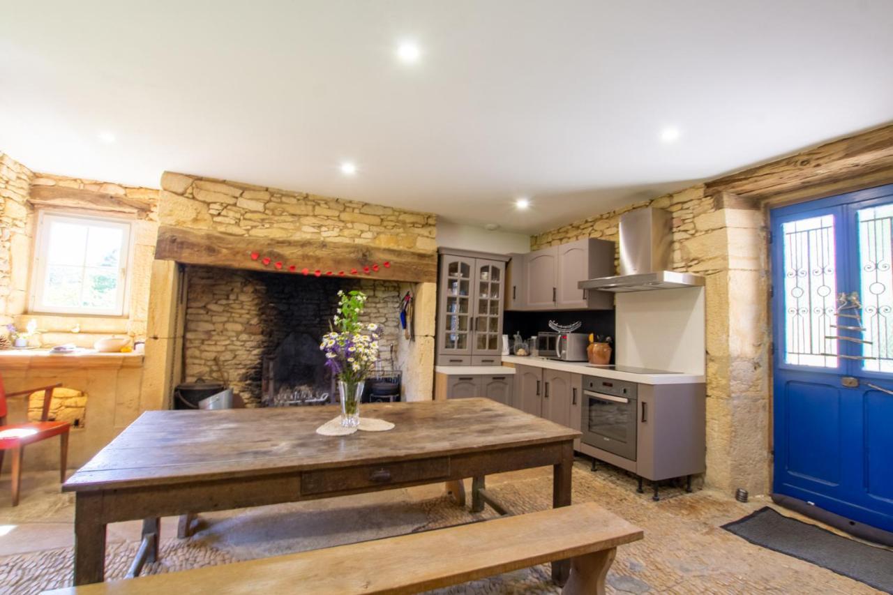 Chez Renou Et Prosperou Maison Typique Du Sarladait Saint-Genies Bagian luar foto