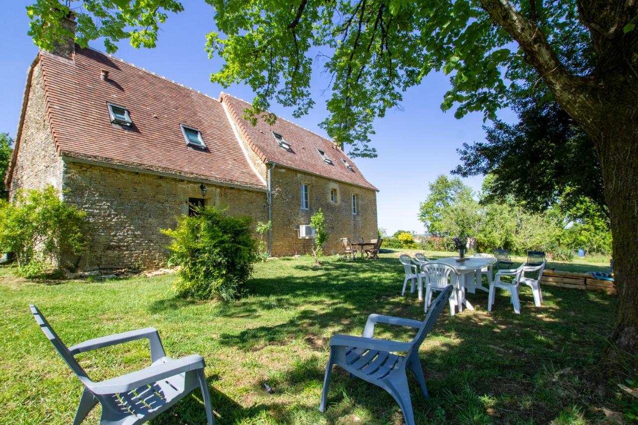 Chez Renou Et Prosperou Maison Typique Du Sarladait Saint-Genies Bagian luar foto